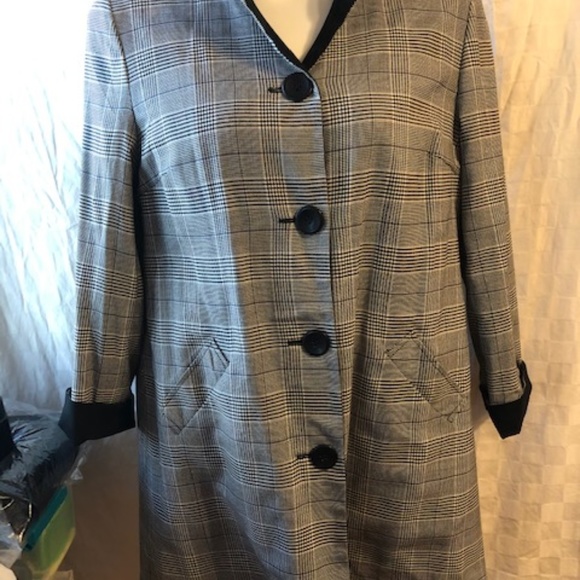 Get Two-in-One! Fully Reversible Knee-Length Coat - Picture 4 of 4